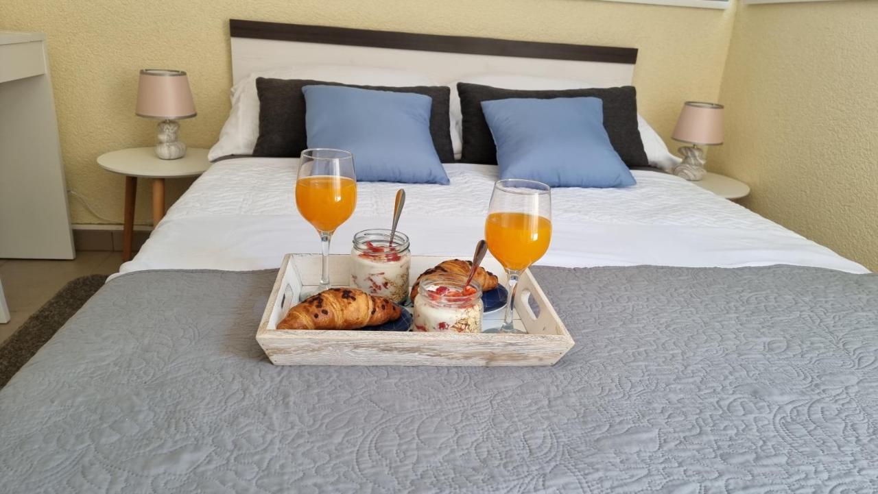 Two Stars - Villa Sunce Сень Экстерьер фото